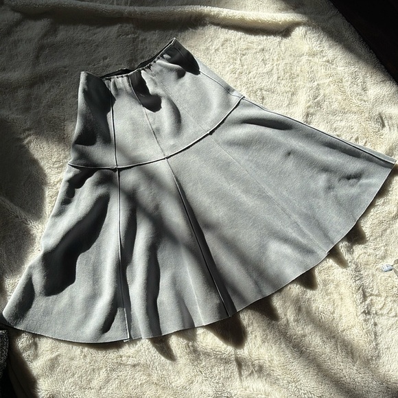 ZARA Faux Suede Flared Mini Skirt | Soft Gray | Y2K Style Size XS - Picture 4 of 6